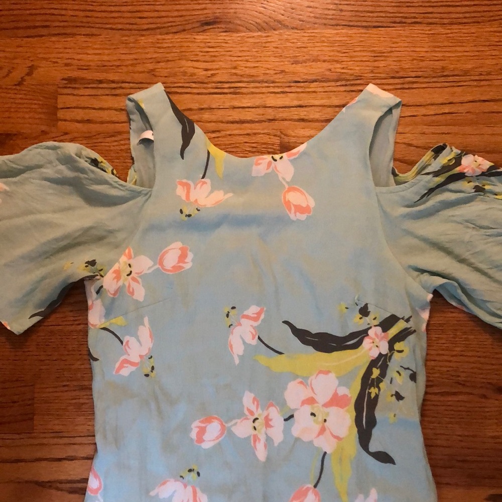 Dress - Picture 2 of 5